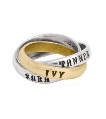 Triple mothers ring with names in silver and gold