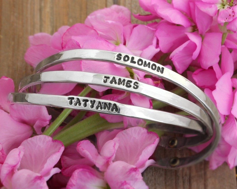 Mother's Bangle Bracelets with Names Silver Nelle & Lizzy